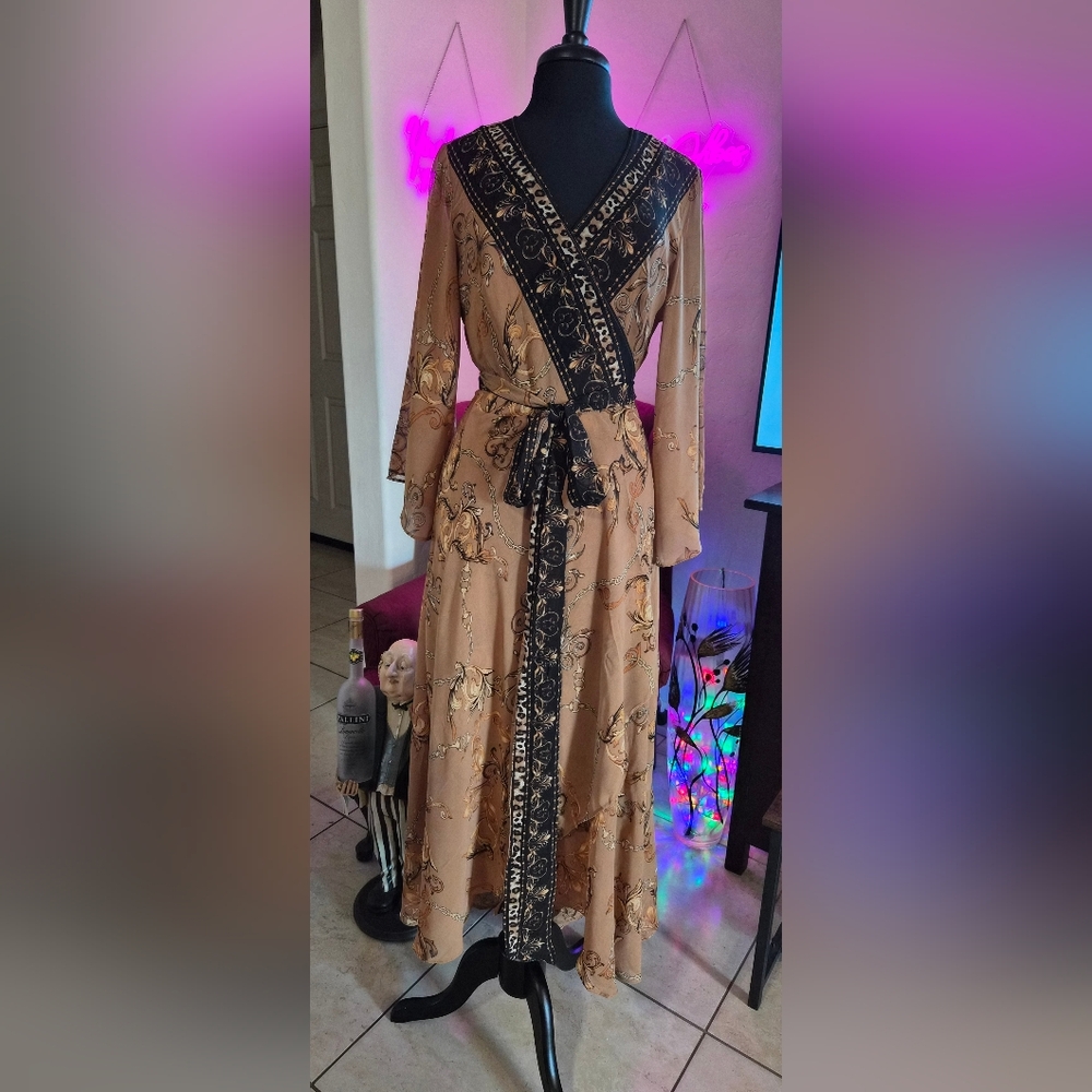 City Chic Brand Tan & Black Wrap Dress Fits S ➡️ L #0040